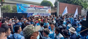 Ratusan Anggota SPN Dan FSBC Lakukan Aksi Solidaritas Di PT. Buditexindo Perkasa Atas Pelanggaran Normatif