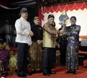 Pagelaran Wayang Kulit, Kapolri Pelestarian Budaya Hingga Dekat Dengan Masyarakat 