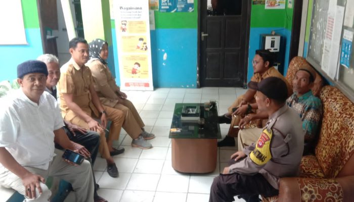 POLRES SERANG POLSEK CIKANDE BHABINKAMTIBMAS DS. CIKANDE BRIPKA  H. SUARDI YUK NGOPI WAE / NGARIUNG