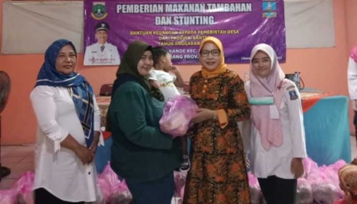 TP PKK Desa Cikande Salurkan Bantuan PMT Dan Stunting Kepada 30 Balita Yang Bersumber Dari Banprov Banten