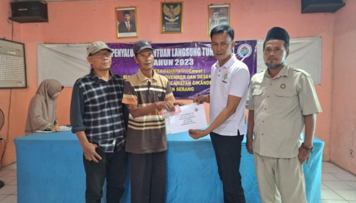 Pemdes Cikande Salurkan Bantuan BLT DD Tahap IV Tahun Anggaran 2023