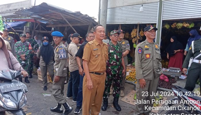 Lima Puluh Dua Lapak Pedagang Di Pasar Ciherang Dibongkar Satpol PP