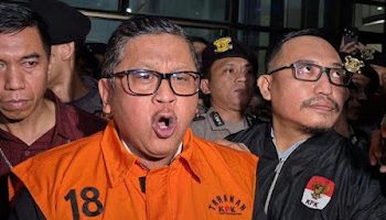 Hasto-Ditahan-KPK-xvsgter-4